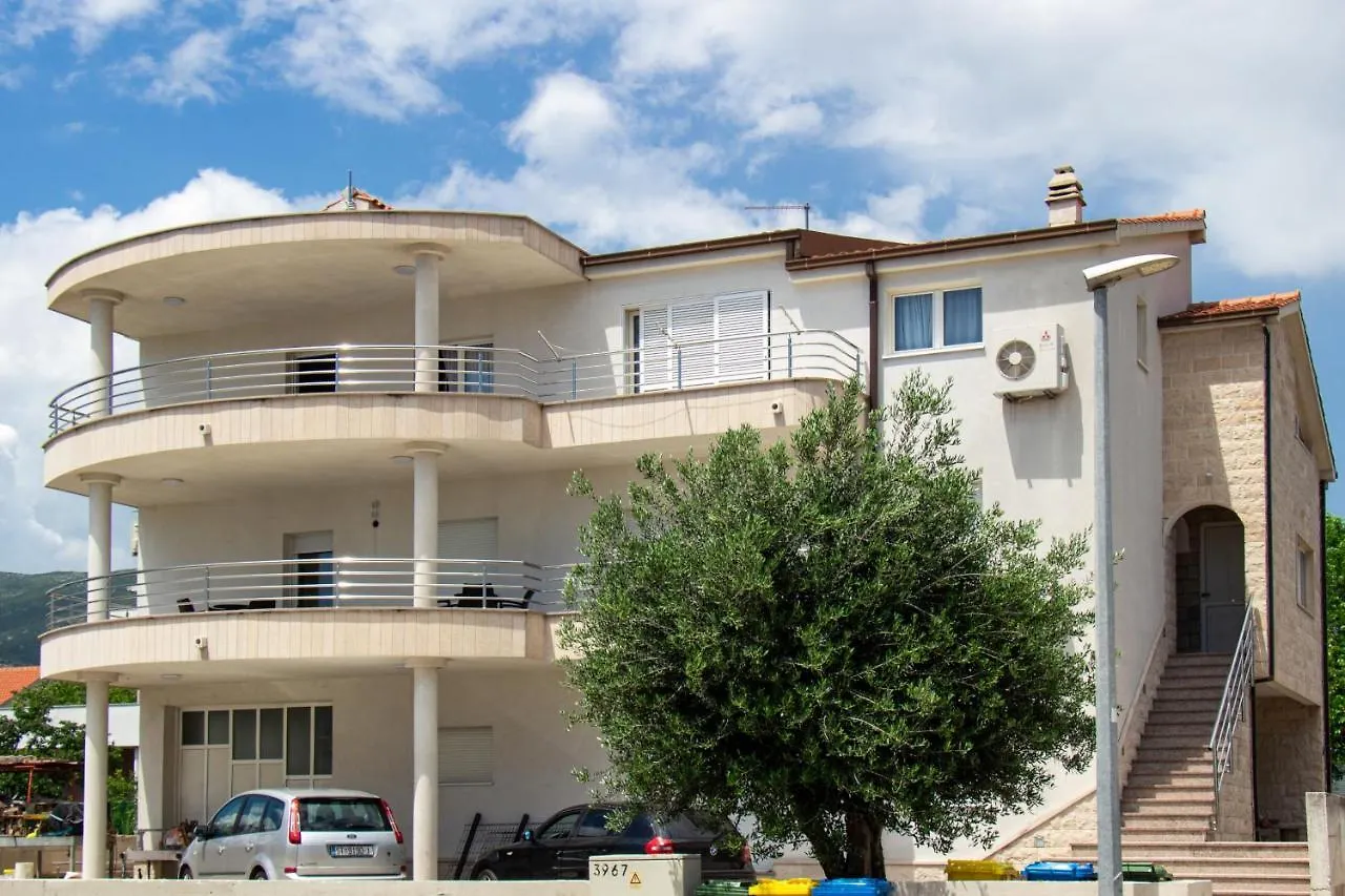 Villa Ivana In Kastela