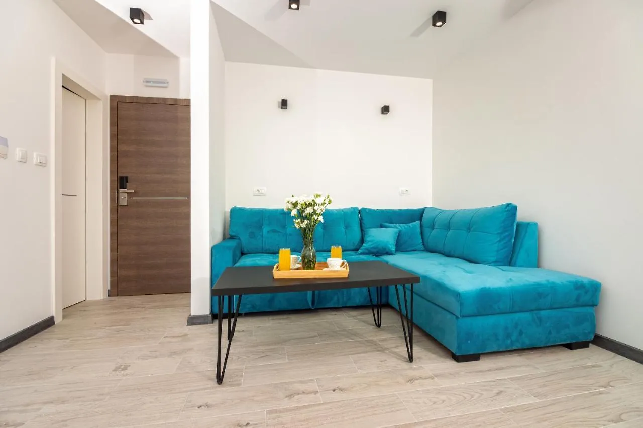 Apartment Villa Ivana In Kastela