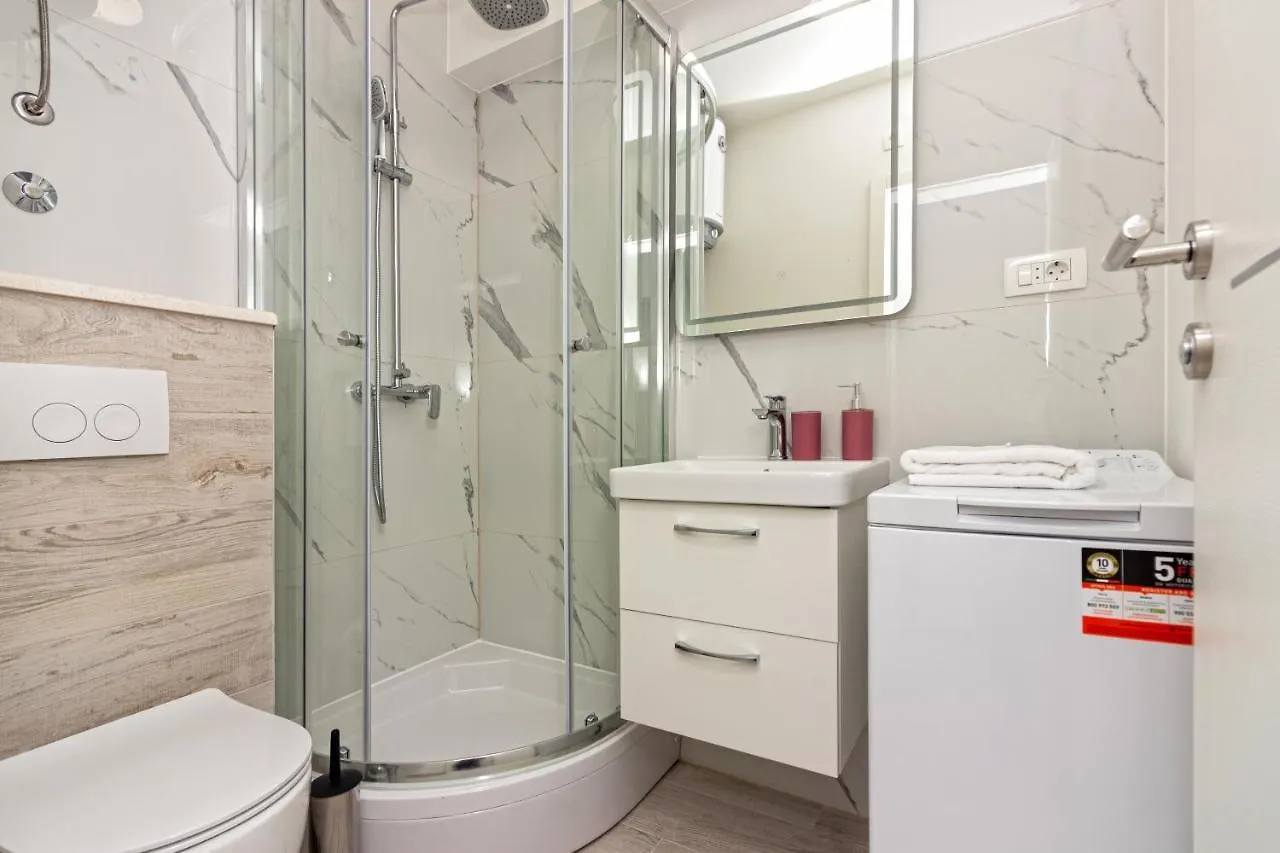 Apartment Villa Ivana In Kastela