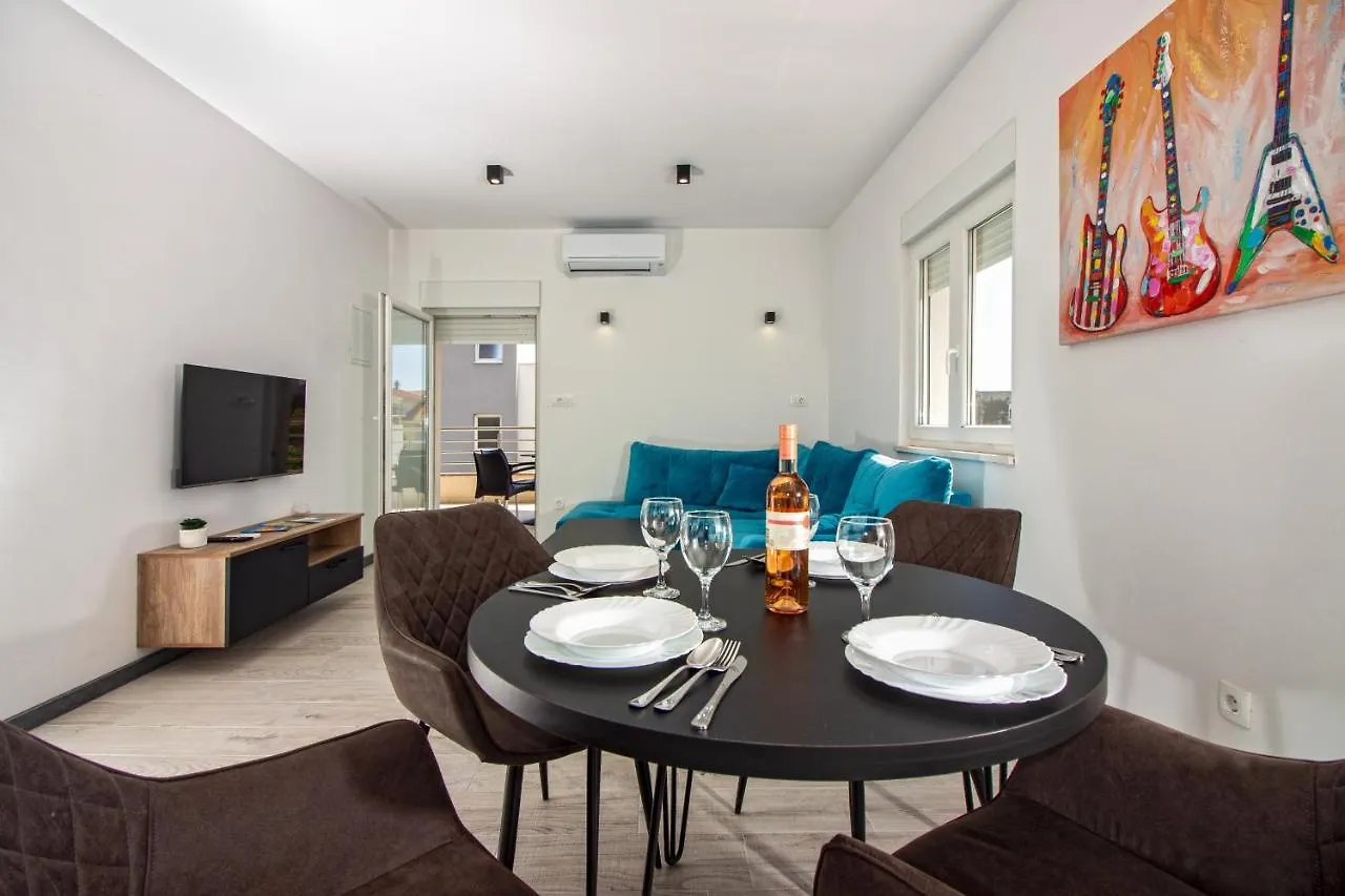 Villa Ivana In Kastela Apartment