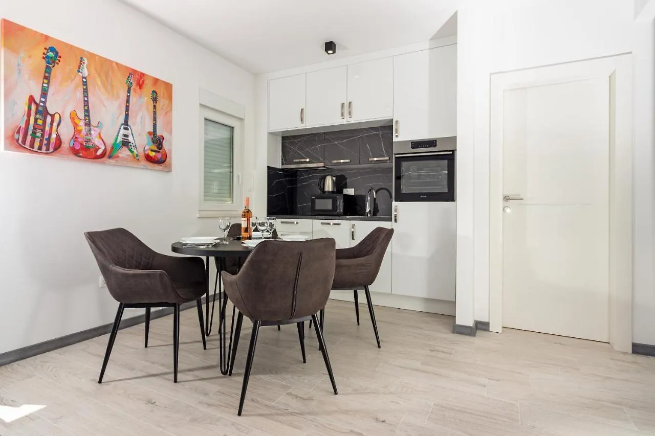 Apartment Villa Ivana In Kastela Croatia